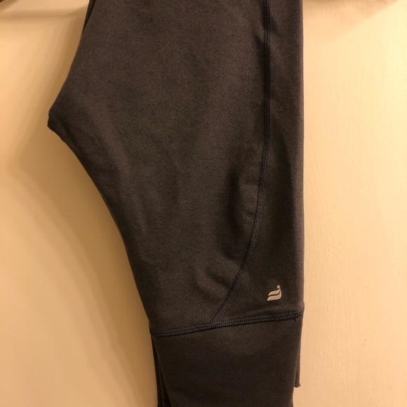 Fabletics, Mid Rise, Powerhold - Picture 3 of 3